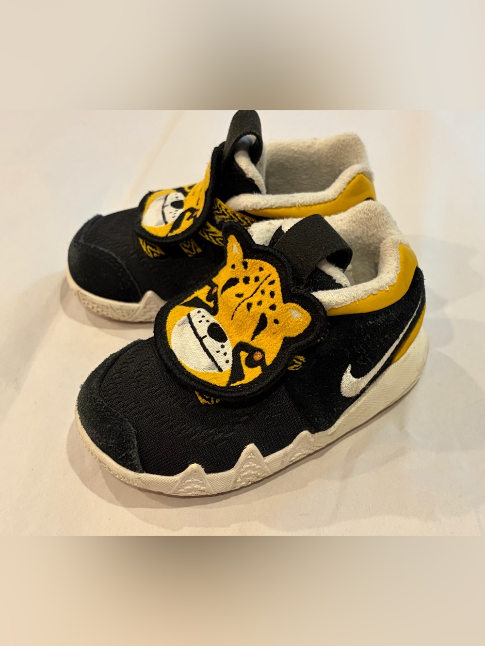Nike Kyrie 4 Little Big Cat Toddler size 6C Kyrie Irving